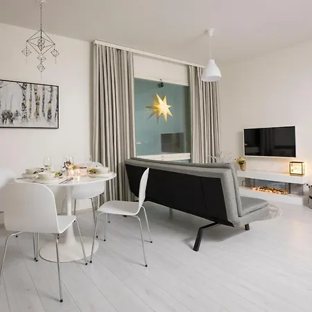 Carisa - Brand New City Center *